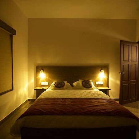 Anchorage Serviced Apartments Kochi Buitenkant foto